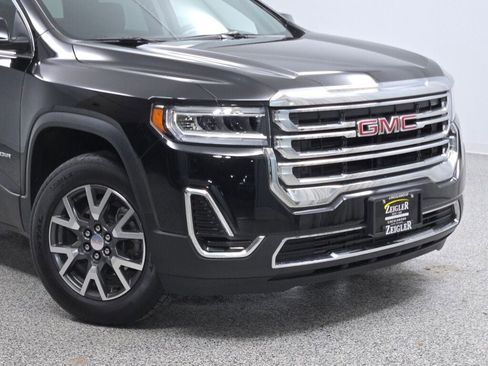 Used 2023 GMC Acadia SLE image 2