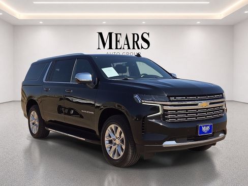 Used 2022 Chevrolet Suburban Premier AWD/4WD image 7
