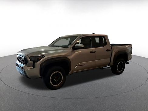 Used 2025 Toyota Tacoma TRD Off-Road AWD/4WD image 4