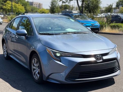 Used 2023 Toyota Corolla LE FWD image 7