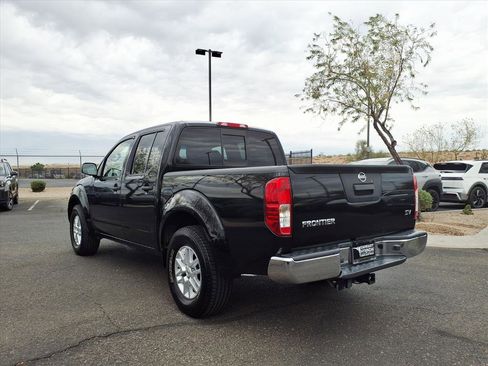 Used 2015 Nissan Frontier SV image 4