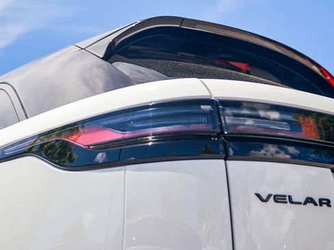 New 2026 Land Rover Range Rover Velar Dynamic SE AWD/4WD image 7