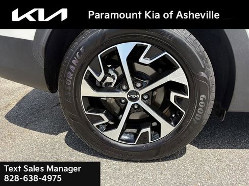 Certified 2025 Kia Sportage EX w/ EX Premium Package AWD/4WD image 30
