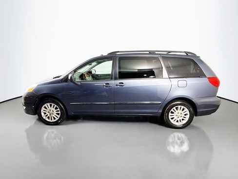 Used 2009 Toyota Sienna XLE Limited AWD/4WD image 4