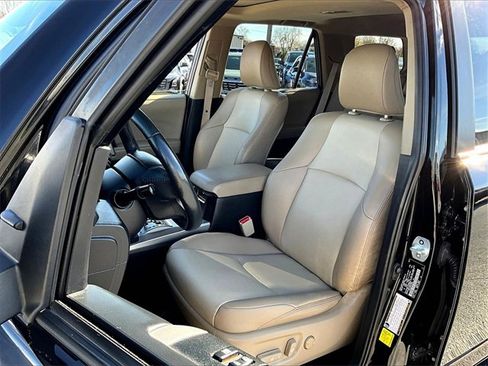 Used 2022 Toyota 4Runner SR5 Premium image 10