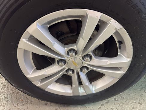 Used 2016 Chevrolet Equinox LS AWD/4WD image 36
