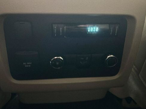 Used 2017 Ford Expedition EL XLT w/ Equipment Group 202A RWD image 40