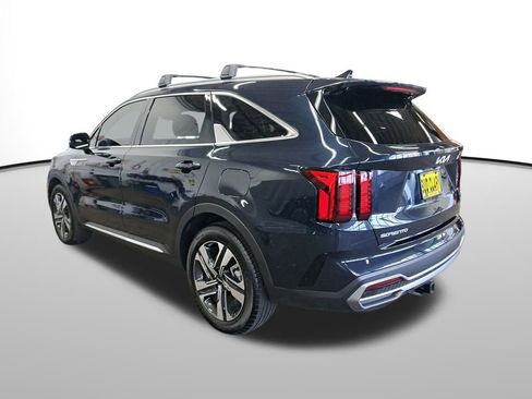 Used 2023 Kia Sorento EX image 3