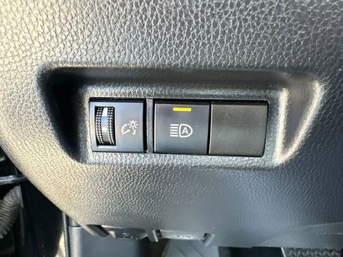 Used 2024 Toyota RAV4 LE image 31