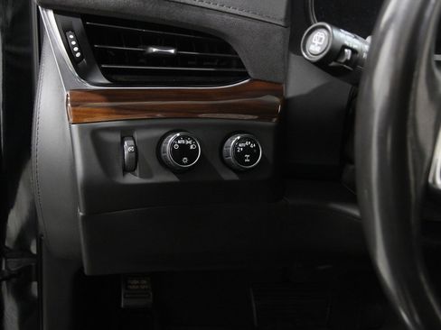 Used 2019 Cadillac Escalade ESV Luxury w/ Escalade Sport Edition image 6