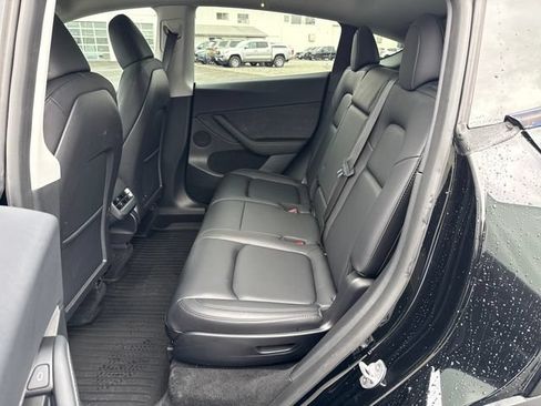Used 2024 Tesla Model Y Long Range AWD/4WD image 16