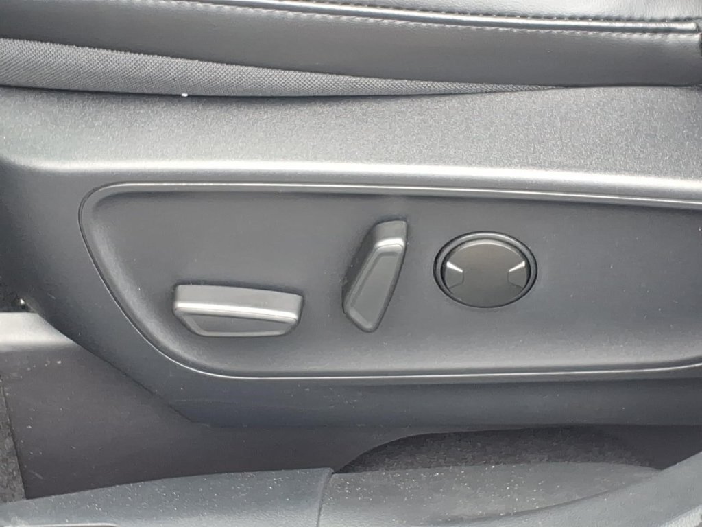 New 2024 Ford Escape SE FWD image 18