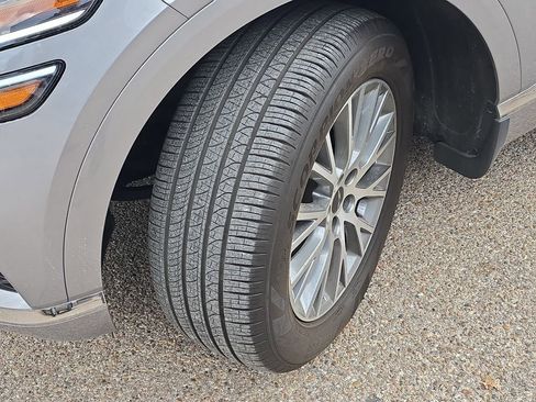 Used 2025 Genesis GV80 2.5T image 31