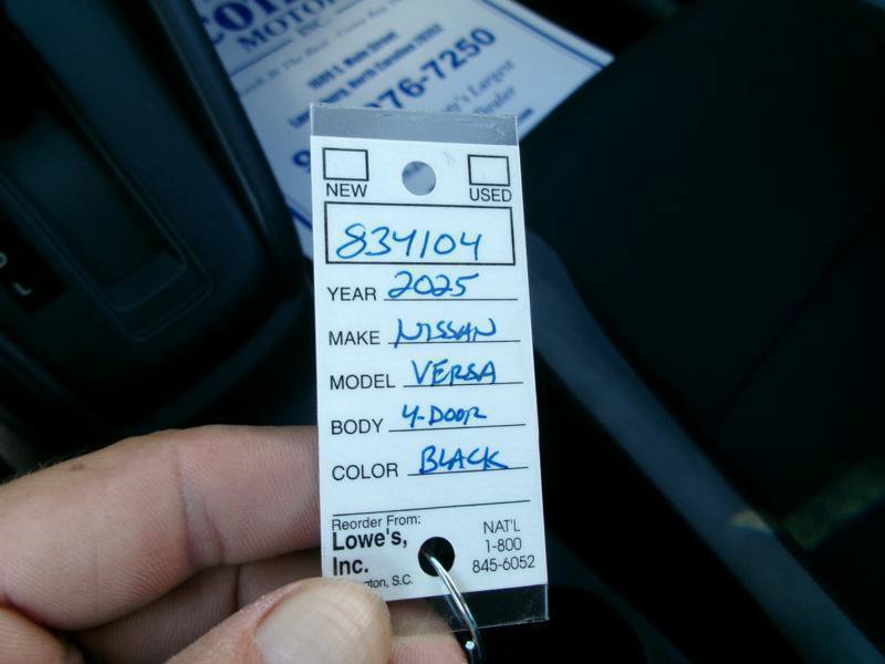Used 2025 Nissan Versa S FWD image 15