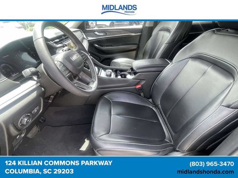Used 2023 Jeep Grand Cherokee L Limited RWD image 16