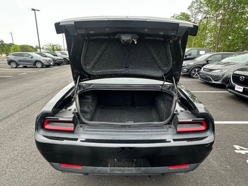 Used 2016 Dodge Challenger R/T Scat Pack w/ Leather Interior Group RWD image 16