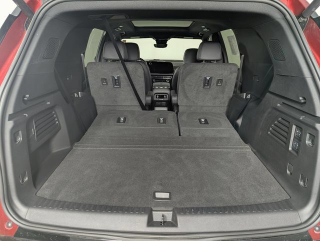Used 2024 Chevrolet Traverse RS AWD/4WD image 25