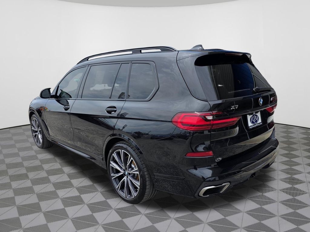 Used 2021 BMW X7 M50i w/ Dynamic Handling Package AWD/4WD image 14