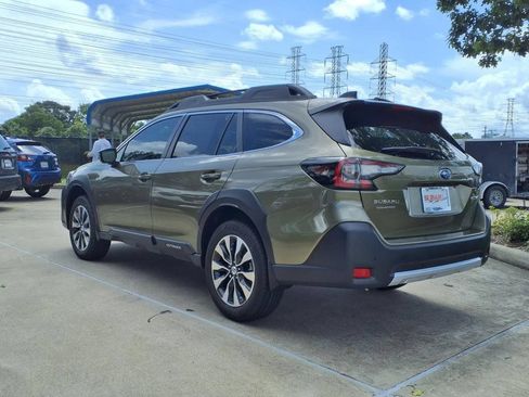 Used 2025 Subaru Outback Limited AWD/4WD image 2