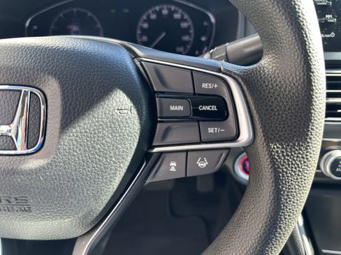 Used 2019 Honda Accord LX image 12