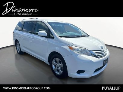 Used 2017 Toyota Sienna LE