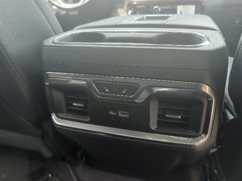 Used 2022 GMC Sierra 1500 SLT AWD/4WD image 12