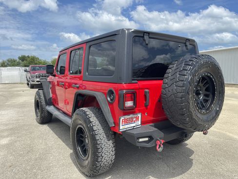 Used 2018 Jeep Wrangler Unlimited Sport S AWD/4WD image 6