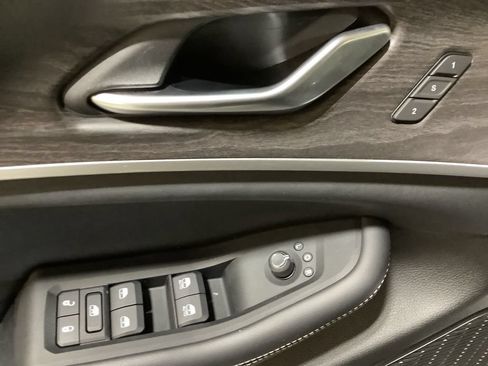 Certified 2023 Jeep Grand Cherokee Limited w/ Luxury Tech Group II AWD/4WD image 24