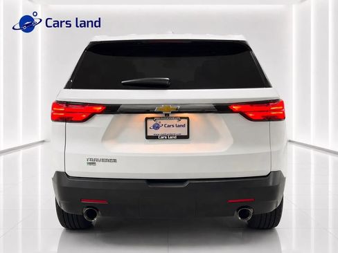 Used 2022 Chevrolet Traverse LS FWD image 4