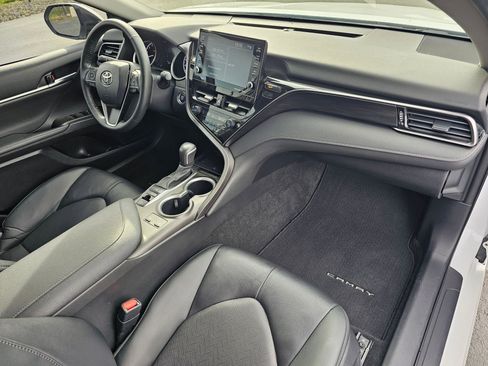 Used 2023 Toyota Camry XLE w/ Cold Weather Package image 11