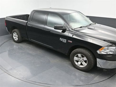 Used 2020 RAM 1500 Classic SLT image 38