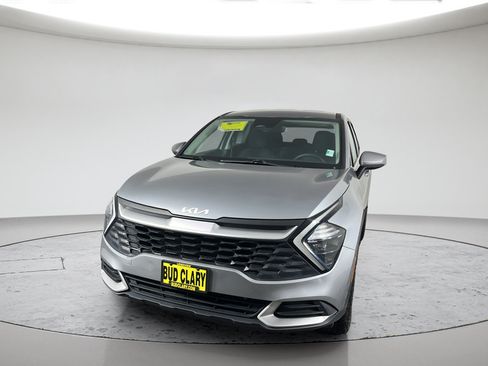 Used 2023 Kia Sportage LX AWD/4WD image 2