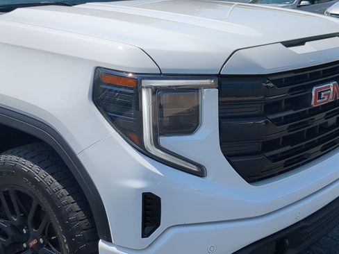Used 2024 GMC Sierra 1500 Elevation w/ Elevation Premium Package AWD/4WD image 11