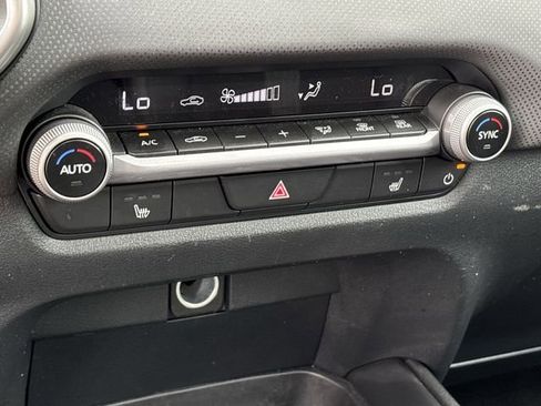 Used 2025 MAZDA CX-50 AWD 2.5 S w/ Premium Package image 17