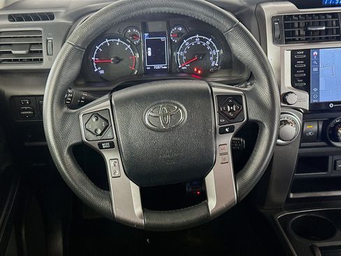 Used 2021 Toyota 4Runner SR5 Premium AWD/4WD image 18