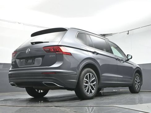 Used 2019 Volkswagen Tiguan SE w/ Panoramic Sunroof Package AWD/4WD image 38