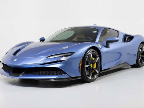 Used 2022 Ferrari SF90 Stradale image 11