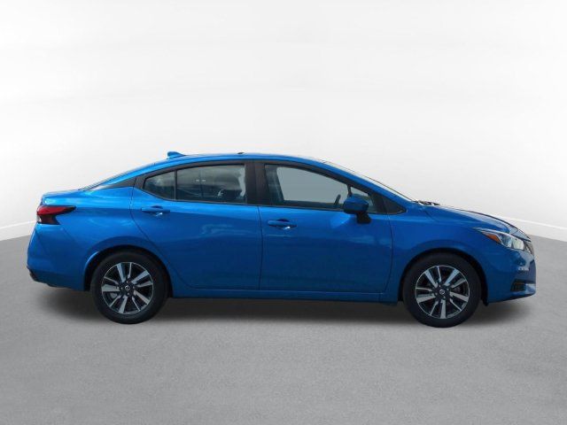 Used 2021 Nissan Versa SV FWD image 2