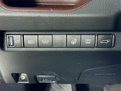 Used 2024 Toyota RAV4 Limited image 10