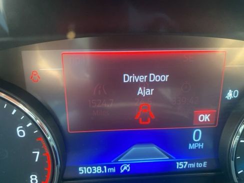 Used 2021 Ford Explorer XLT w/ Equipment Group 202A image 15