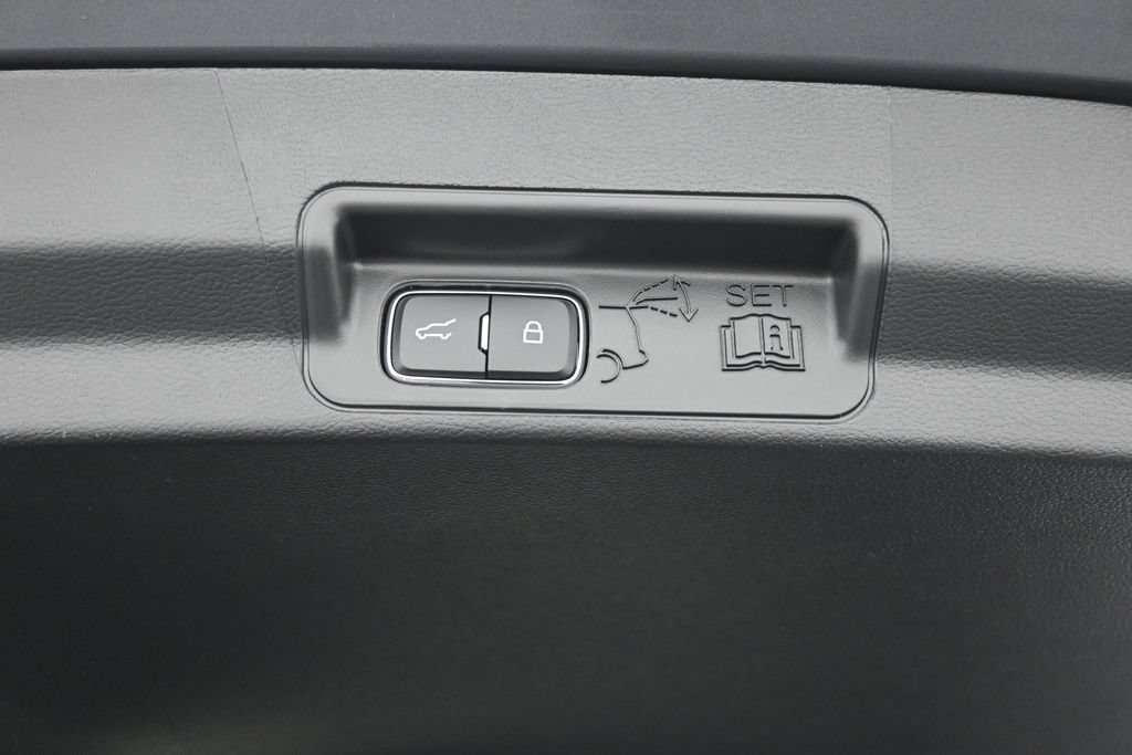 New 2026 Ford Explorer ST-Line w/ Premium Package RWD image 16