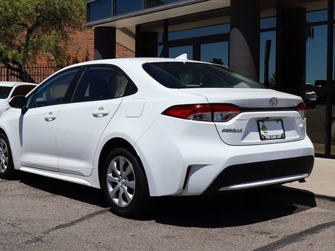 Used 2020 Toyota Corolla LE FWD image 9