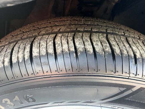 Used 2012 Honda Accord LX image 32