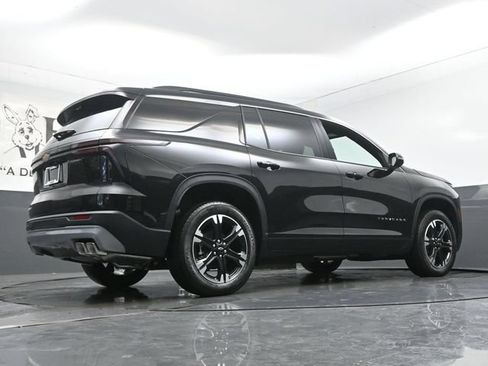 New 2027 Chevrolet Traverse LT w/ Sun and Wheel Package FWD image 12
