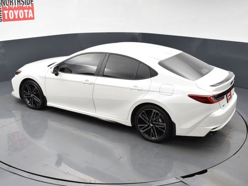 Used 2025 Toyota Camry XSE FWD image 19