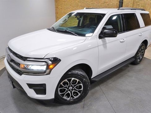 Used 2024 Ford Expedition XL AWD/4WD image 2