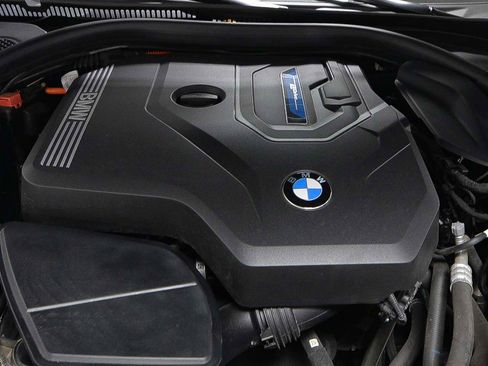 Certified 2023 BMW 530e w/ Convenience Package RWD image 15