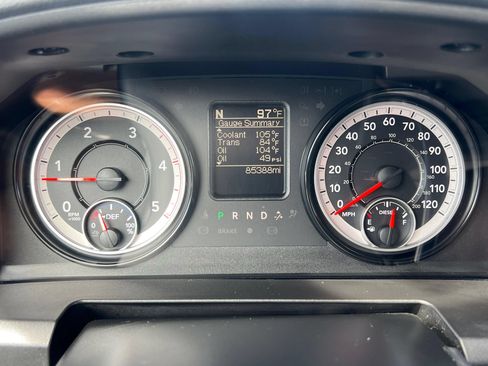 Used 2017 RAM 2500 Tradesman w/ Chrome Appearance Group AWD/4WD image 13