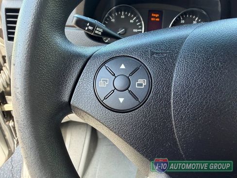 Used 2015 Mercedes-Benz Sprinter 2500 image 19