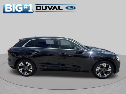 Used 2022 Audi e-tron Premium Plus AWD/4WD image 2